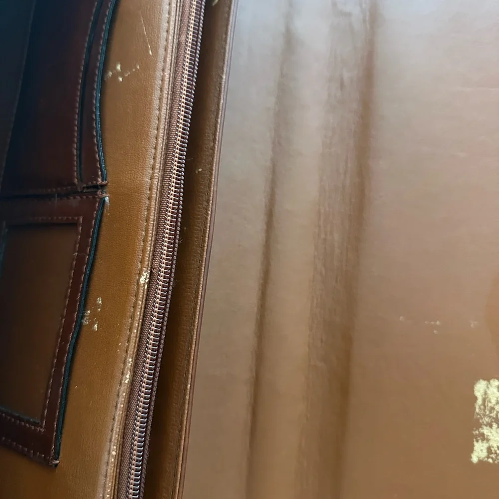 Jade Duck / J&D Collection Leather Shoulder Bag